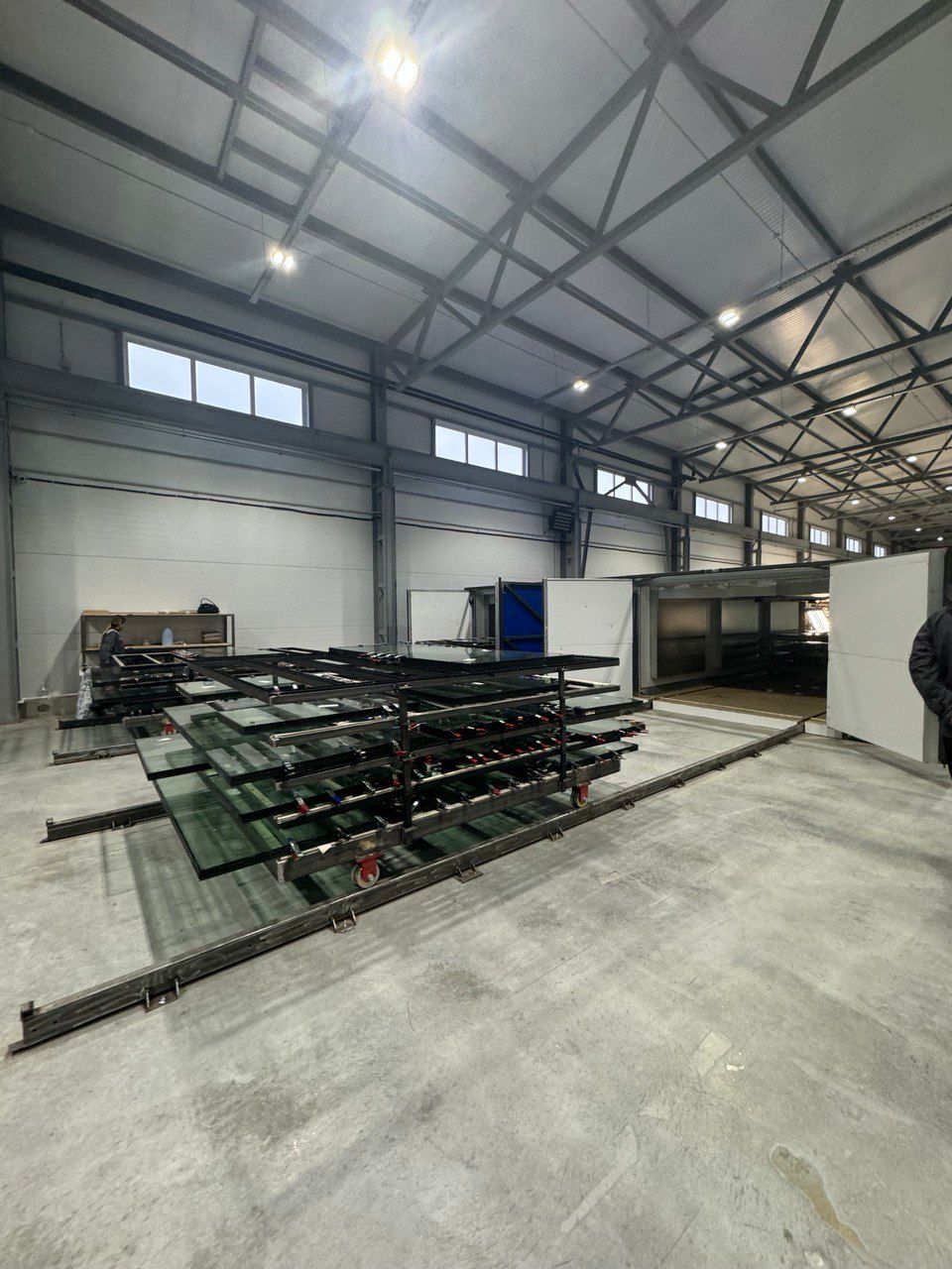 Кремнезольное стекло против многослойного стекла